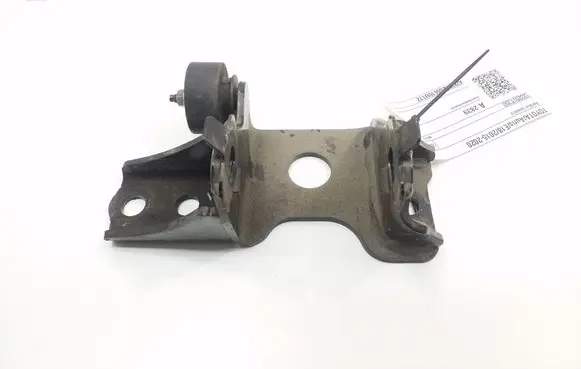 Toyota Auris E180 Engine mounting bracket 123250T350