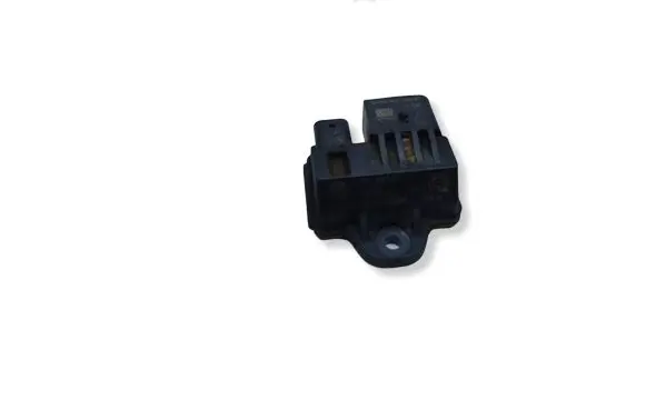 BMW 5 F10 F11 Glow plug pre-heat relay 8570087