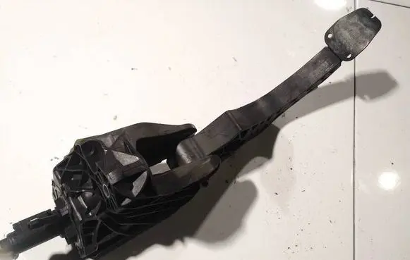Skoda Octavia Mk2 (1Z) Brake pedal 