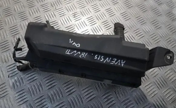 Toyota Avensis T250 Fuse box set
