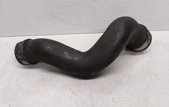 Intercooler hose/pipe