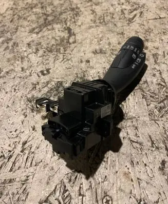 Volvo XC40 Indicator stalk 31481371