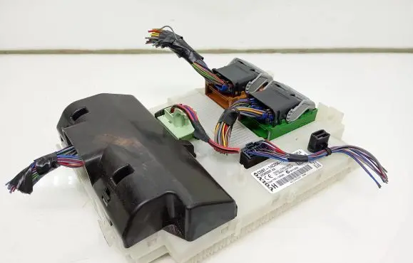 Volvo V70 Fuse module 31343337AA CG9T14C256FA 3659AF01125TP