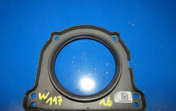 Mercedes-Benz CLA C117 X117 W117 Crankshaft Holder 