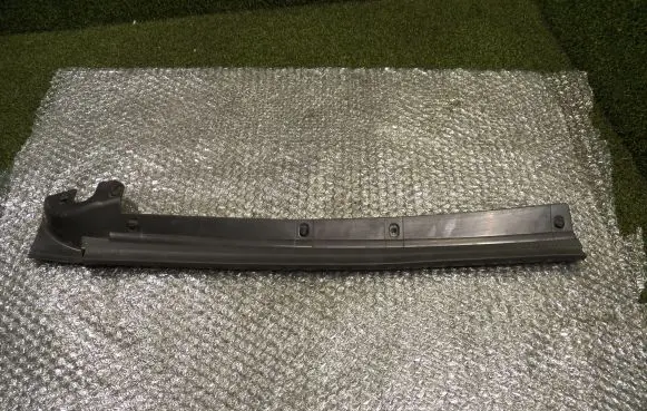Mercedes-Benz Citan II W420 Other front door trim element 828309050R