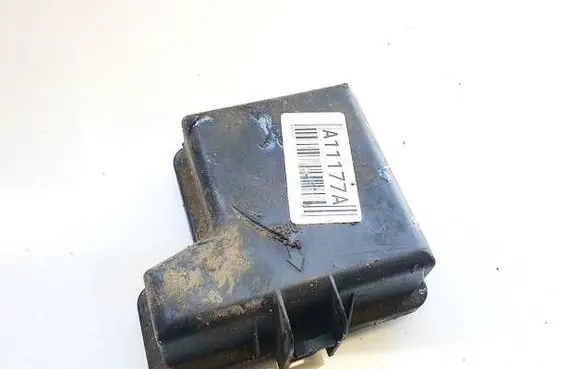 KIA Sorento Fuse box cover 912103E910