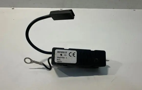Renault Zoe Aerial antenna filter 283637230R 7560291