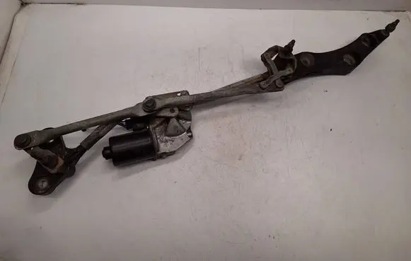 BMW 5 E60 E61 Front wiper linkage and motor 7131164 61617131164 61617179433