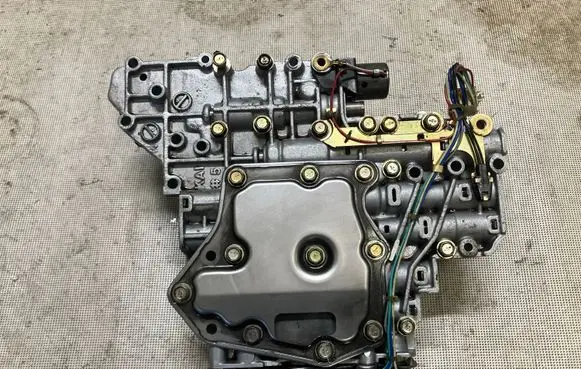 Nissan Note (E11) Transmission gearbox valve body