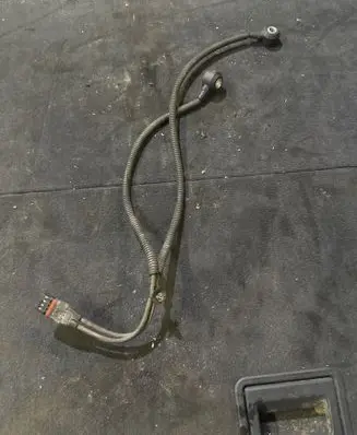 BMW 5 E60 E61 Detonation knock sensor 7531705