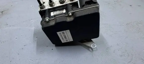 BMW X1 E84 ABS Pump 6798991