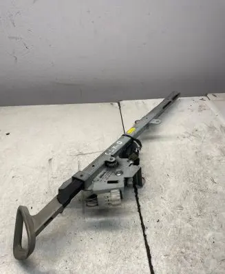 Mercedes-Benz CLK A209 C209 Seat belt adjustment motor 2038600282 0132004319
