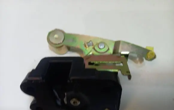 Hyundai H-100 Sliding door lock 8122043004 ZAMEK DRZWI BOCZNYCH PRAWY