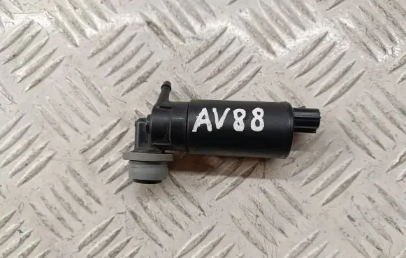 Toyota Avensis T250 Windscreen/windshield washer pump 8533005030 8533005031