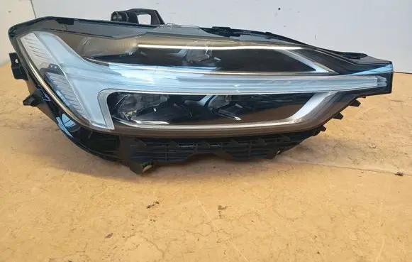 Volvo XC60 Headlight/headlamp 31420418