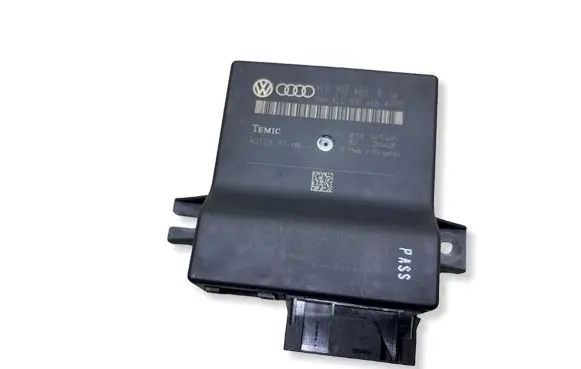 Audi A6 S6 C6 4F Gateway control module 4L0907468B