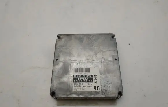 Toyota Corolla Verso E121 Engine control unit/module 8966113070 1752008111