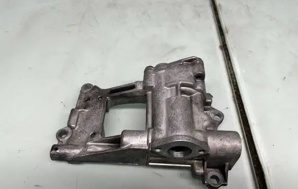 BMW 5 E60 E61 Oil pump 2247212 11412247212