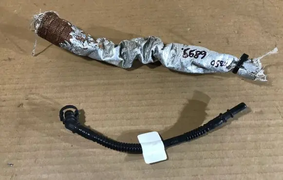 Jaguar XJ X350 Vacuum line/pipe/hose 2W932B144AB
