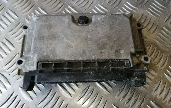 Peugeot 206 Engine control unit/module 9632693780 0261206213