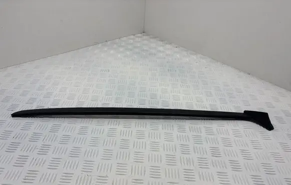 Peugeot 308 Windshield trim 