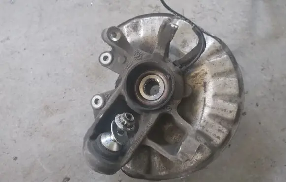 Mercedes-Benz ML W166 Rear wheel hub A1663570205