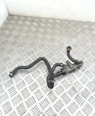 Opel Vectra C Fuel distributor 00551963330