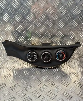 Toyota Yaris Climate control unit 554060D490 06P0090199