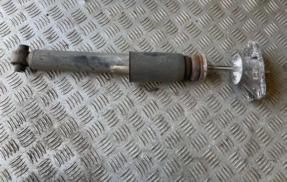BMW 4 F32 F33 Rear shock absorber/damper 6850915