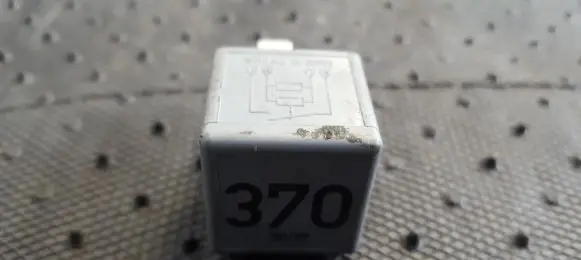 Audi A6 S6 C5 4B Other relay 8D0951253 V23134-J52-X300