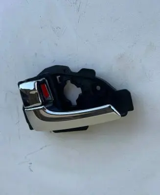 Hyundai Tucson LM Loading door interior handle 826102S010CR