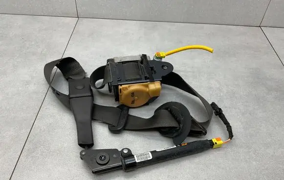 Opel Mokka Front seatbelt 20919346