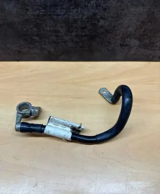 Volkswagen Touran I Negative earth cable (battery)