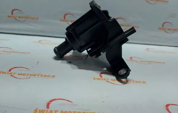 Audi Q3 F3 Water pump 5WA121599A