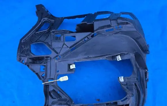 BMW X1 F48 F49 Front bumper mounting bracket 7954215