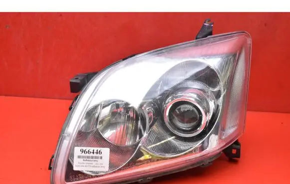 Toyota Avensis Verso Headlight/headlamp 0000