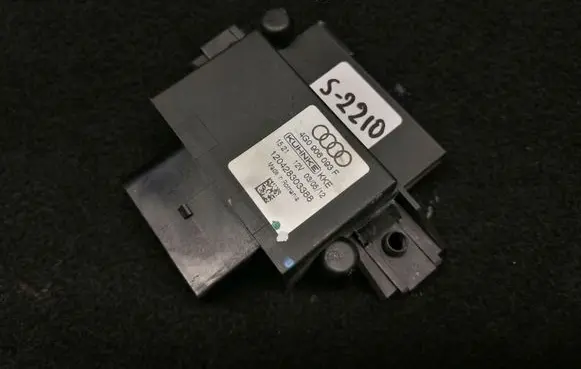 Audi A7 S7 4G Fuel injection pump control unit/module 4G0906093F