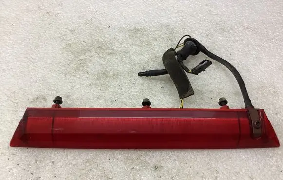 Chevrolet Bolt Third/center stoplight 0214252
