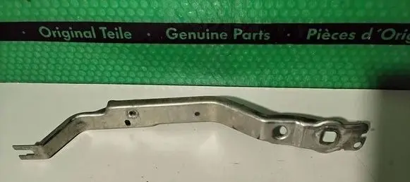 Headlight/headlamp mounting bracket