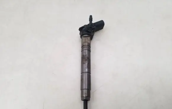 Mercedes-Benz E W211 Fuel injector A6290700287