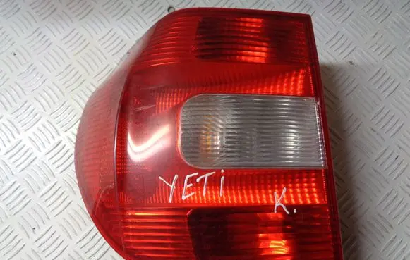 Skoda Yeti (5L) Rear/tail lights 5L0945111 5L0945095 ZSB5L0945095