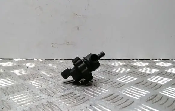 BMW 5 E39 Vacuum valve 1433602