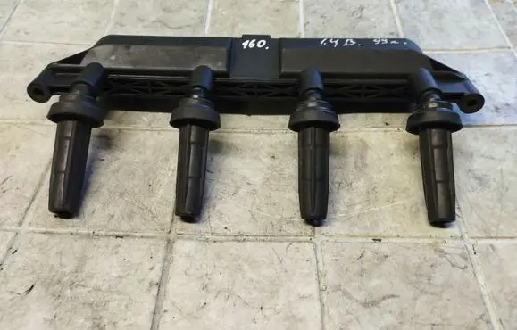 Peugeot 206 High voltage ignition coil 9628158580