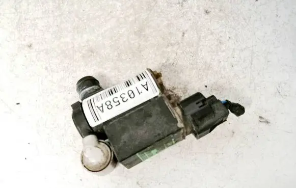 KIA Venga Windscreen/windshield washer pump 985102l100