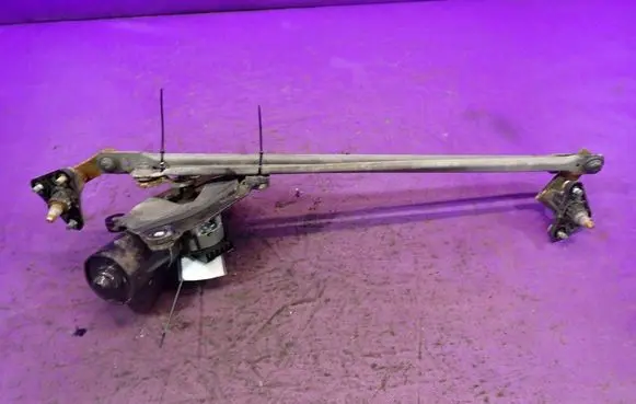 Volvo S40, V40 Front wiper linkage and motor