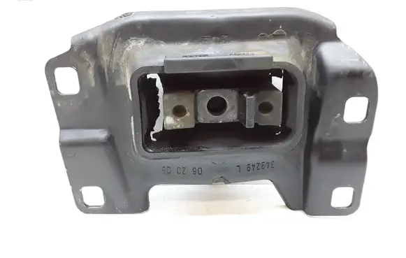 Volvo V50 Engine mount bracket 3M517M121
