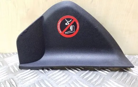 Dashboard side end trim
