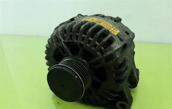 Citroen Xsara Picasso Generator/alternator 746032