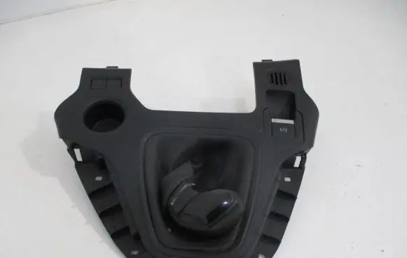 Peugeot Rifter Center console 9818376577