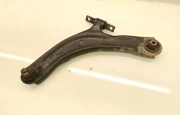 Nissan Qashqai+2 Front lower control arm/wishbone 